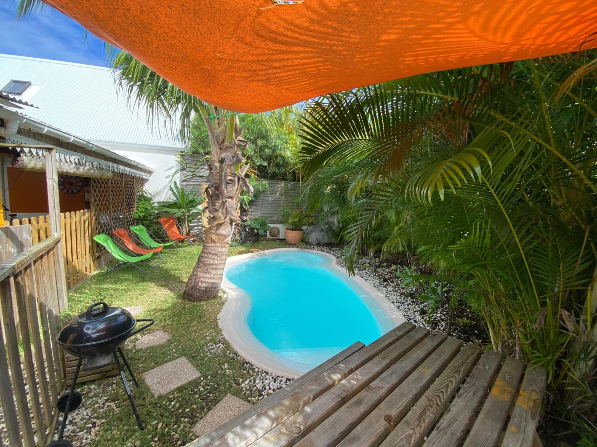 Le Nid D'Amour Avec Sa Piscine Et Jacuzzi Chauffes Saint-Joseph Exterior photo